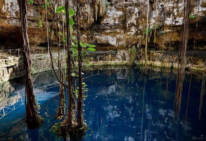 Cenote Oxman durante tour privado a Ek Balam